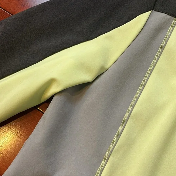 Cherokee Infinity Scrub Jacket - Picture 3 of 6